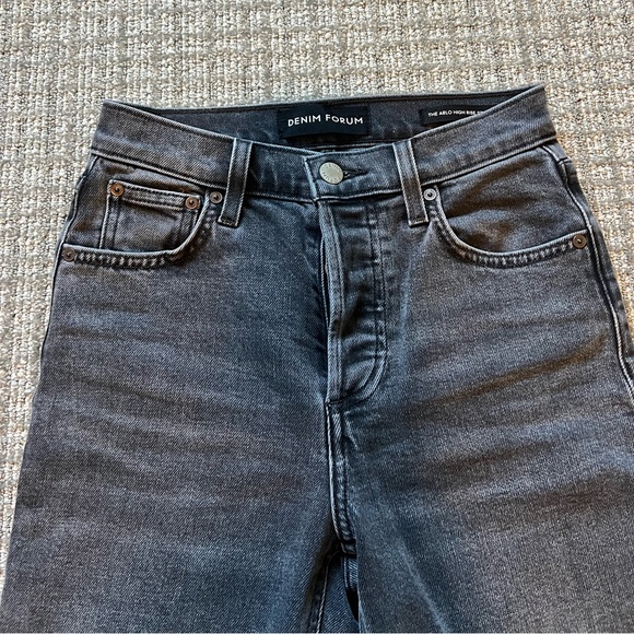 Aritzia Denim Forum Arlo High Rise Straight Jeans 23W 28L - Picture 4 of 6